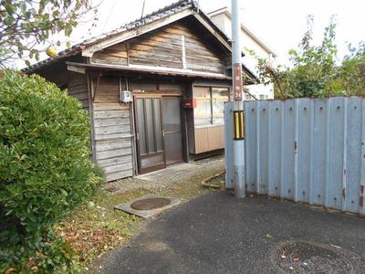 Traditional Single-Story Home in Tsuruoka - 195m² Land Plot — Image 1, Tsuruoka, Yamagata