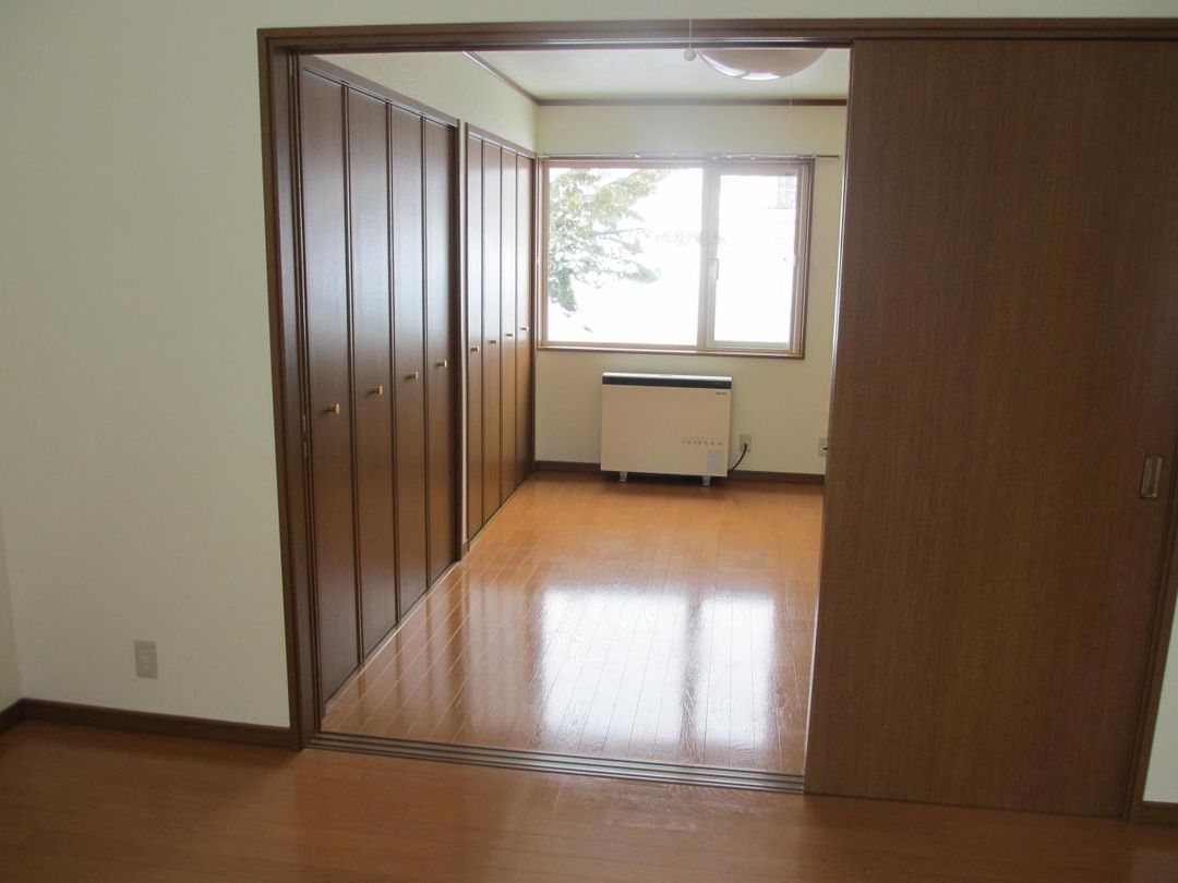 Modern 2LDK Apartment for Rent in Nayoro, Hokkaido - Thumbnail 3