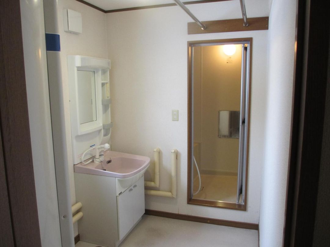 Modern 2LDK Apartment for Rent in Nayoro, Hokkaido - Thumbnail 4