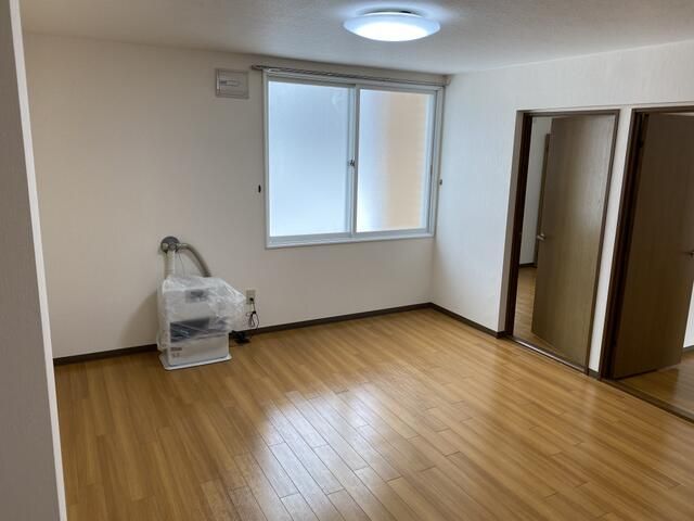 3LDK Apartment for Rent in Takikawa, Hokkaido - 51.84 sqm - Thumbnail 3