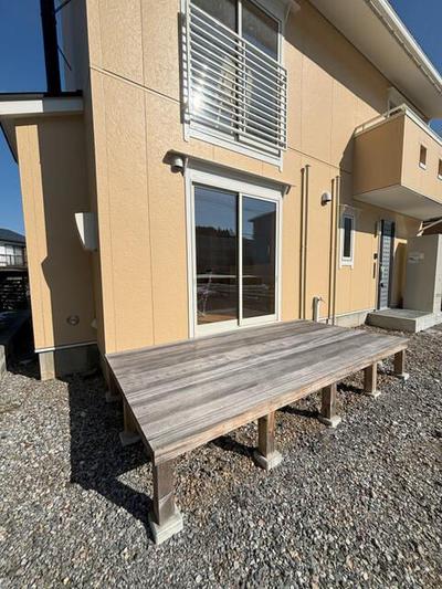 Modern 2LDK House in Tarui with Fireplace and Loft Spaces — Image 2, Tarui, Gifu
