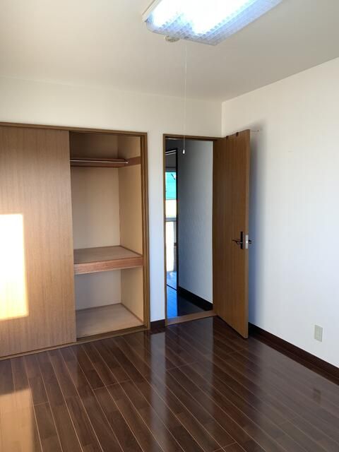 3LDK Apartment for Rent in Takikawa, Hokkaido with South-Facing Living - Thumbnail 3