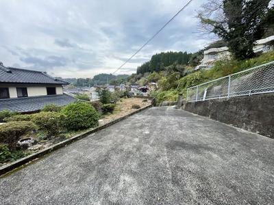 Spacious 4DK House in Yamato-cho with Large Land Plot — Image 3, Yamato, Kumamoto