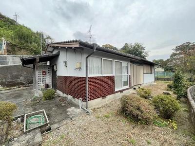 Spacious 4DK House in Yamato-cho with Large Land Plot — Image 1, Yamato, Kumamoto
