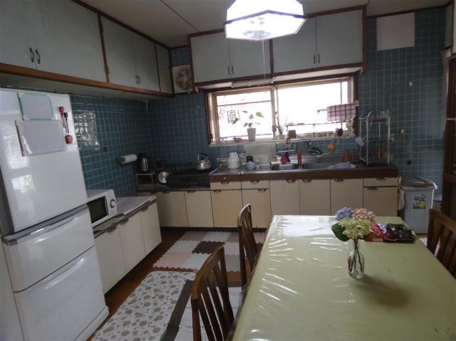 7LDK Single-Story House for Sale in Moji-ku, Kitakyushu - Thumbnail 2