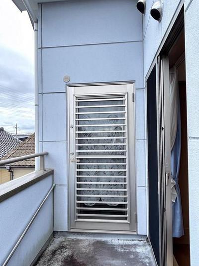 3-Story Home in Shimizu Ward - 3LDK with Multiple Parking Spaces — Image 1, Shimizu, Shizuoka