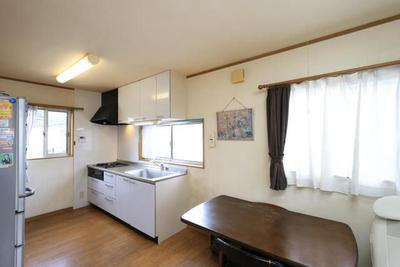 3-Story Home in Shimizu Ward - 3LDK with Multiple Parking Spaces — Image 4, Shimizu, Shizuoka