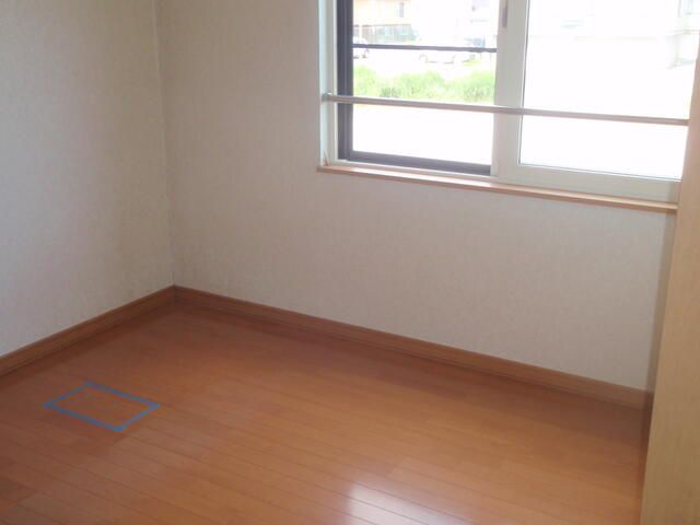1LDK Apartment for Rent in Sapporo Higashi Ward, Near Asobushi Station - Thumbnail 2