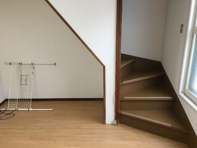 2DK Maisonette Apartment for Rent in Takikawa, Hokkaido with 2 Parking - Thumbnail 2