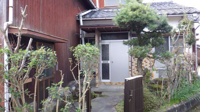 Traditional 4DK House in Yanagawa with 224 sqm Land - Thumbnail 4