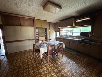 Spacious 5LDK Single-Story Home in Yaizu - 368m² Plot — Image 3, Yaizu, Shizuoka