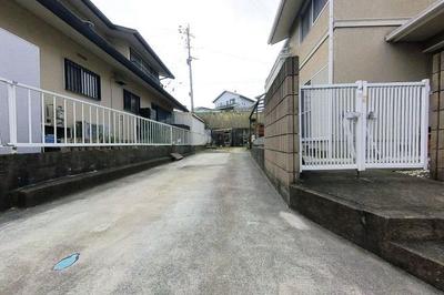 Spacious 4LDK House in Itoshima with Double Parking — Image 2, Itoshima, Fukuoka