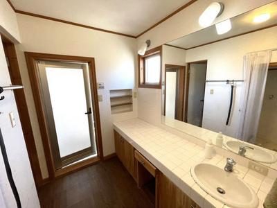 Spacious 4LDK House in Hananoura, Anan City - Solar Equipped — Image 3, Anan, Tokushima