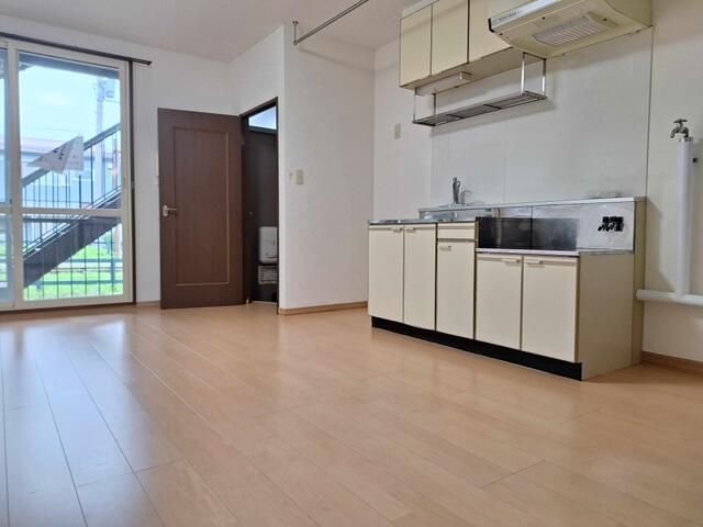 1DK Apartment for Rent in Otaru, Hokkaido - 35,000 Yen - Thumbnail 2