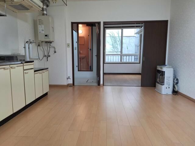 1DK Apartment for Rent in Otaru, Hokkaido - 35,000 Yen - Thumbnail 3