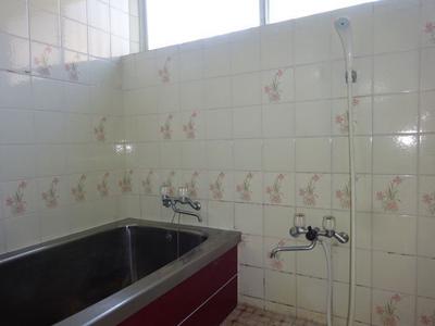 Spacious 4LDK House Near Kamojima Station, Yoshinogawa City — Image 1, Yoshinogawa, Tokushima