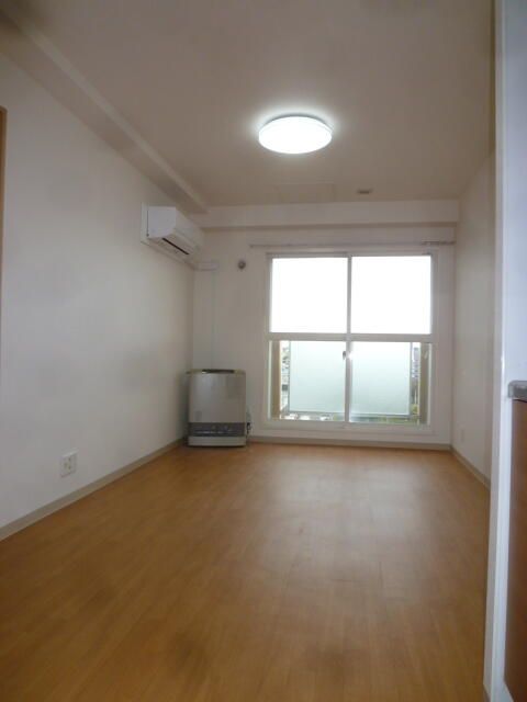 1LDK Apartment for Rent in Kiyota, Sapporo - Modern & Barrier-Free - Thumbnail 4