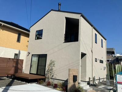 Modern 3LDK House for Sale in Yaizu City with Solar Panels — Image 1, Yaizu, Shizuoka