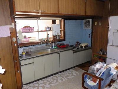 Spacious 4DK House with Large Land Plot in Nojiri, Miyazaki — Image 4, Kobayashi, Miyazaki