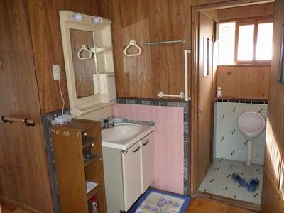 Spacious 4DK House with Large Land Plot in Nojiri, Miyazaki — Image 3, Kobayashi, Miyazaki