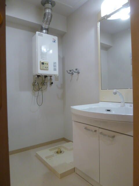 3LDK Apartment for Rent in Kitano, Sapporo - 71.56 sqm - Thumbnail 3