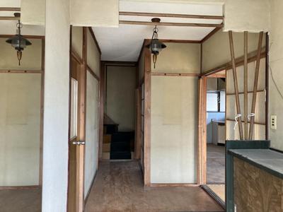 Spacious 6DK House in Sano City with Large Land Plot — Image 2, Sano, Tochigi