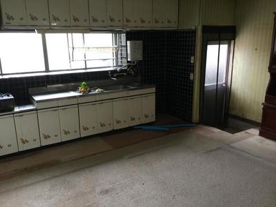 Spacious 6LDK House in Kasugaura, Saiki City - 157m² Living Space — Image 3, Saiki, Oita