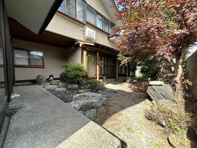 Renovated 7LDK House in Yonezawa with Large Garden — Image 1, Yonezawa, Yamagata