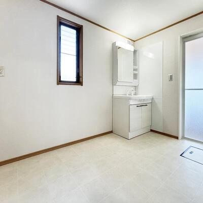 Renovated 6LDK House in Namerikawa City with 3+ Parking Spaces — Image 4, Namekawa, Toyama