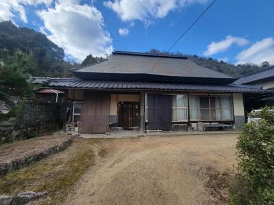 Traditional 1926 House with Large Land Plot in Soja City — Image 1, Soja, Okayama