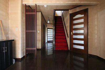 Spacious 6DK House with Garage in Niigata's Kogandai Area — Image 1, Higashi, Niigata