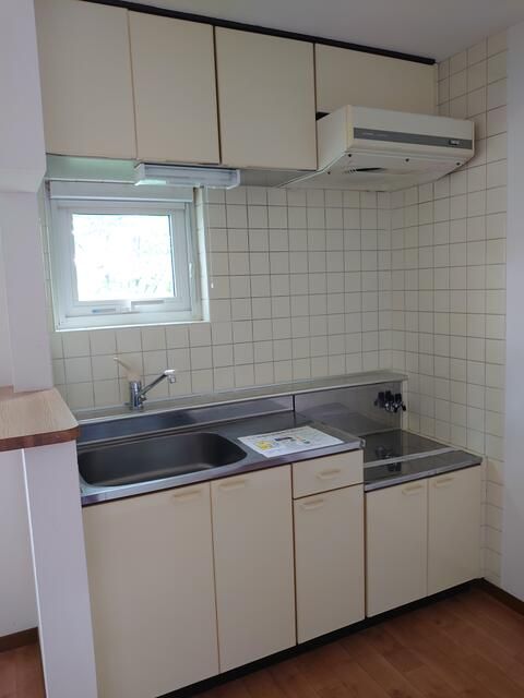 Refine Tsukisamu 103: 1LDK Apartment for Rent in Sapporo - Thumbnail 2