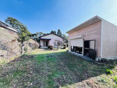 Spacious 3SDK House in Kitsuki with Large Land Plot — Image 1, Kitsuki, Oita