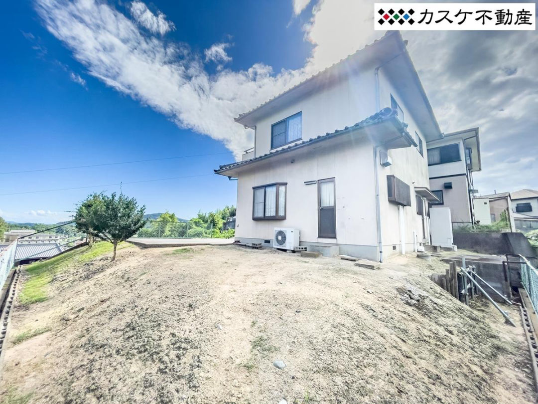 4LDK House in Kurashiki with 75.47 Tsubo Land - Thumbnail 2