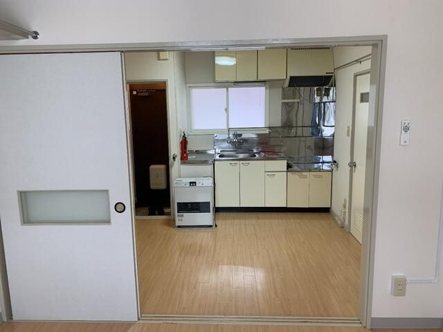 1DK Apartment for Rent in Takikawa, Hokkaido - 32,000 Yen - Thumbnail 2
