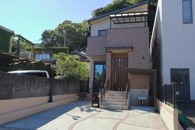 Modern 3SLDK House with Solar Panels in Fuji City, Shizuoka — Image 1, Fuji, Shizuoka