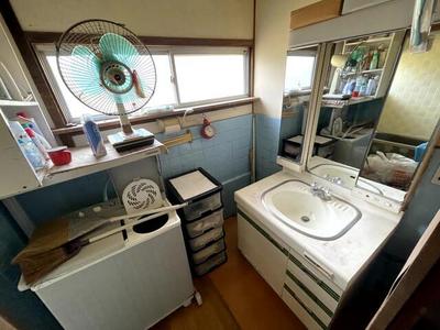 1965 Single-Story House in Sumoto City with Double Parking — Image 3, Sumoto, Hyogo