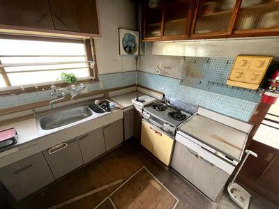 1965 Single-Story House in Sumoto City with Double Parking — Image 4, Sumoto, Hyogo