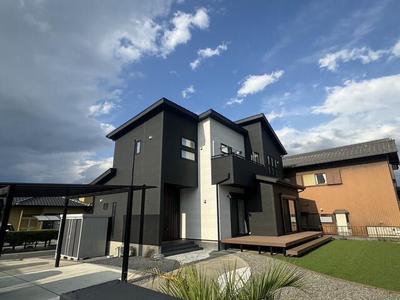 Modern 4SLDK House in Komono with Large Garden — Image 1, Komono, Mie