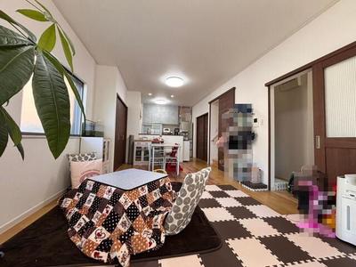 Modern 3LDK House in Izumiotsu with Double Parking — Image 3, Izumiotsu, Osaka