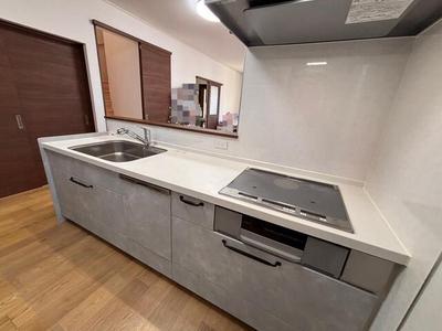 Modern 3LDK House in Izumiotsu with Double Parking — Image 1, Izumiotsu, Osaka