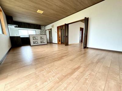 Renovated 6LDK Single-Story Home in Iwade, Wakayama — Image 4, Iwade, Wakayama