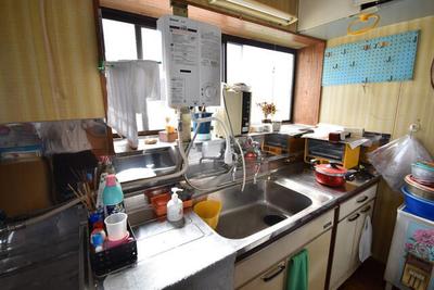 Spacious 7-Room House Near Izumi-Sotoasahikawa Station, Akita City — Image 1, Akita, Akita