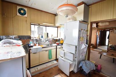 Spacious 7-Room House Near Izumi-Sotoasahikawa Station, Akita City — Image 2, Akita, Akita