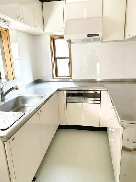 4LDK House in Kitakyushu with 5+ Parking Spaces - Thumbnail 2