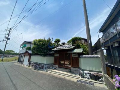Spacious 6LDK House in Kurume City - 219sqm on Large Plot — Image 1, Kurume, Fukuoka