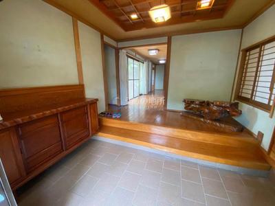 Spacious 6LDK House in Kurume City - 219sqm on Large Plot — Image 1, Kurume, Fukuoka