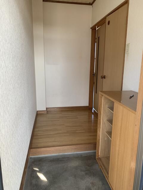2LDK Apartment for Rent in Takikawa, Hokkaido with Parking - Thumbnail 2