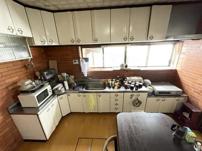 Spacious 13DK House in Misasa Town, Tottori - Mountain View Property — Image 4, Misasa, Tottori