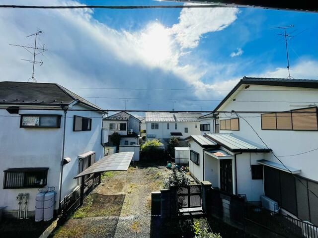 5DK House for Sale in Akiruno, Tokyo - South-Facing & Spacious - Thumbnail 3